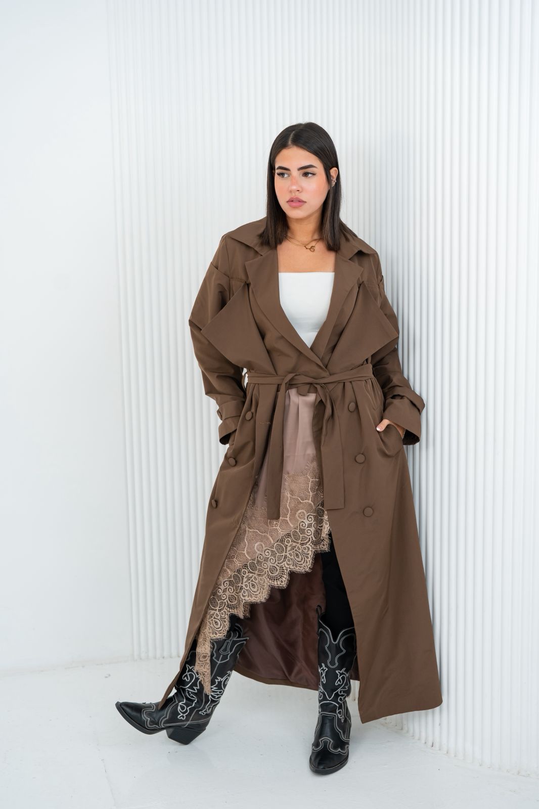 Diva Trench Coat in Brown
