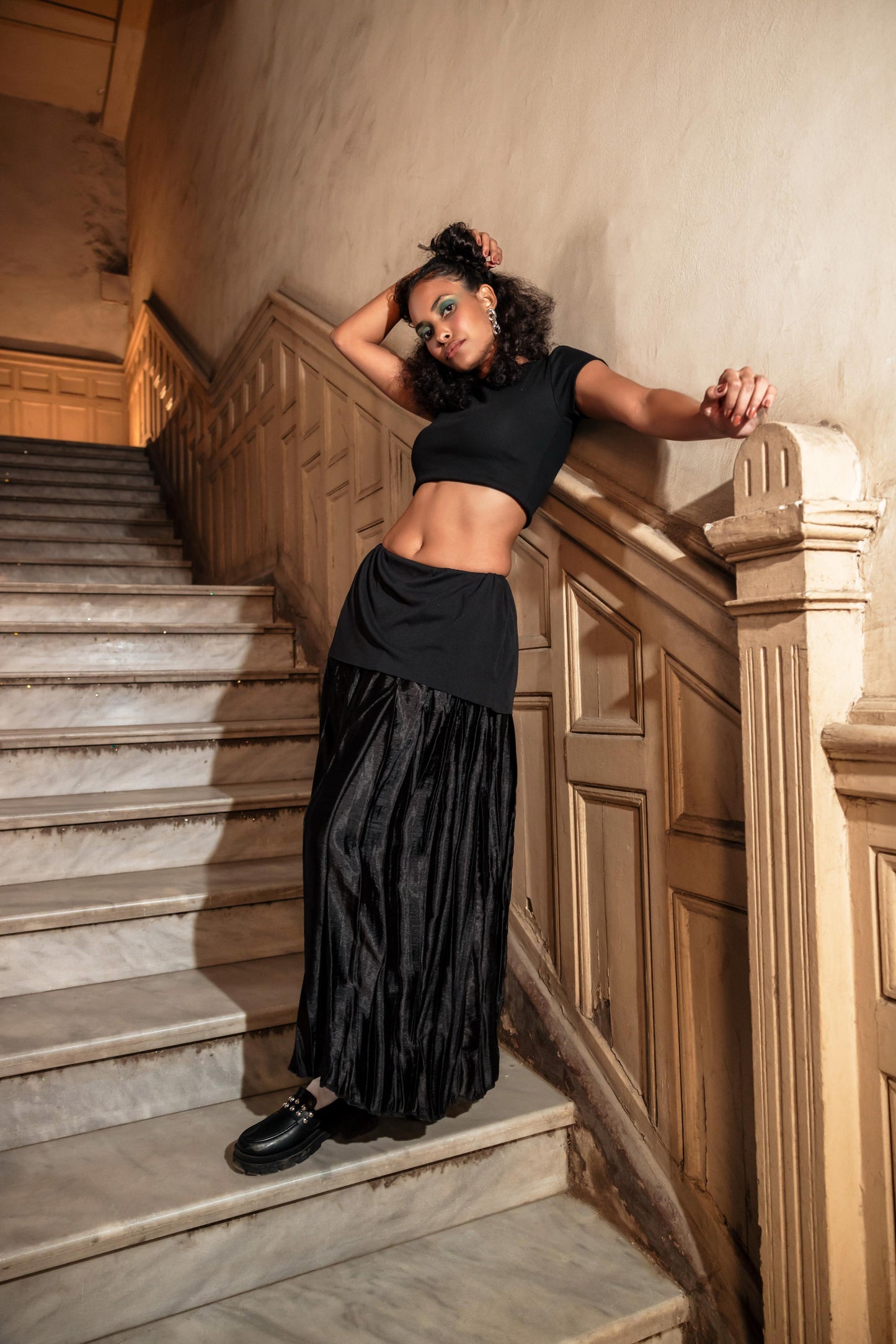 Black crinkle skirt