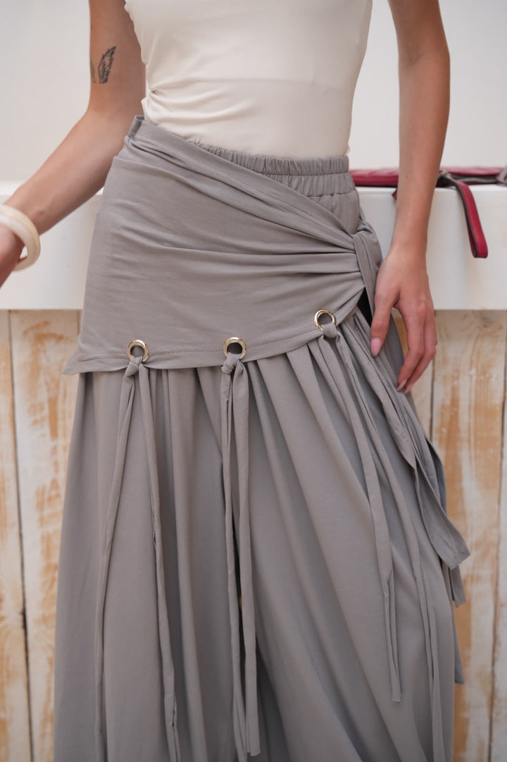 Grey Luna panta