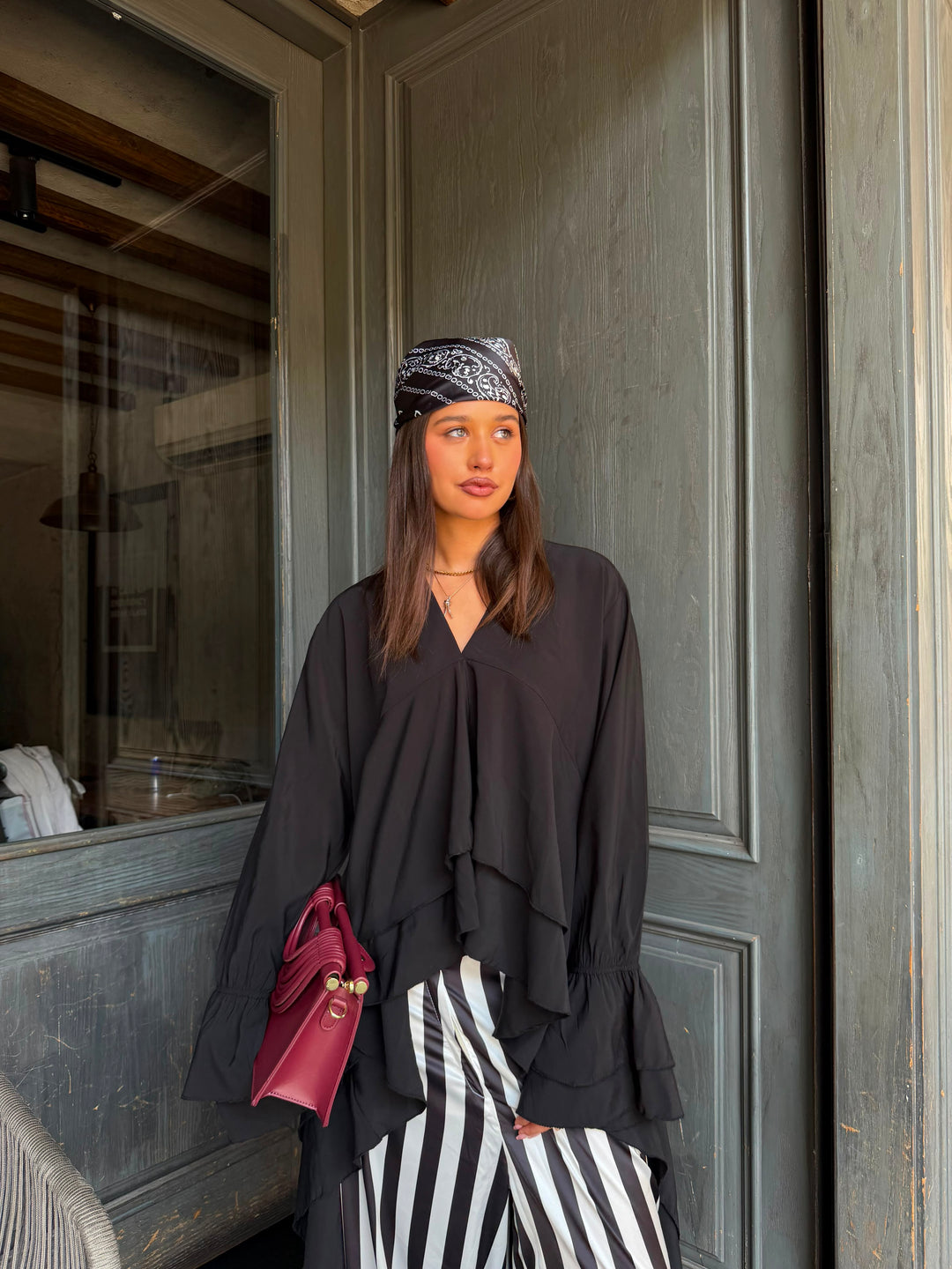 BLACK DRAPE BLOUSE