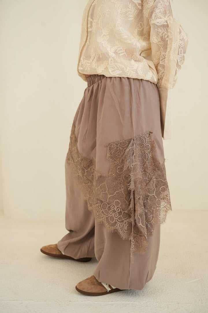 Caffe lace flow pants