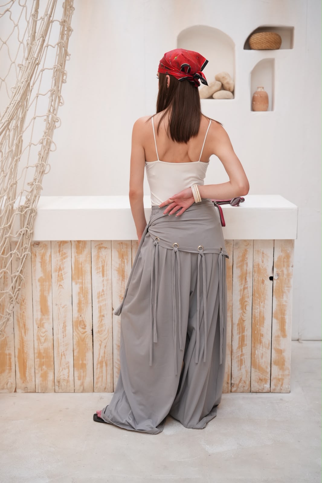Grey Luna panta