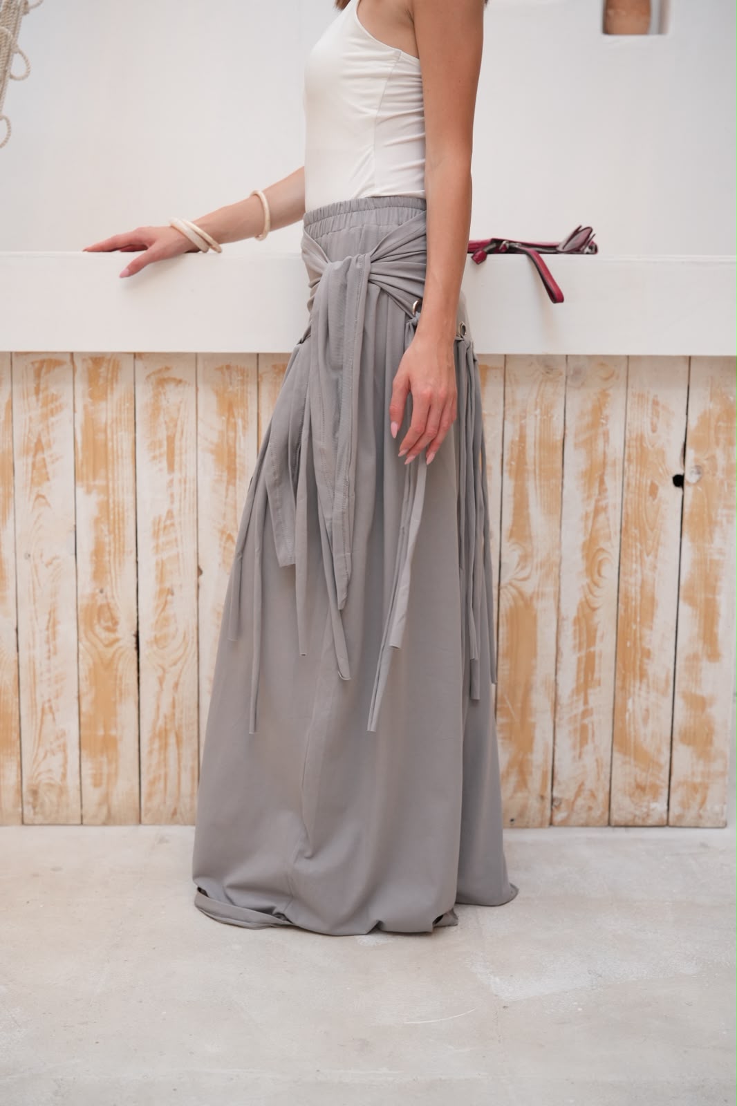 Grey Luna panta