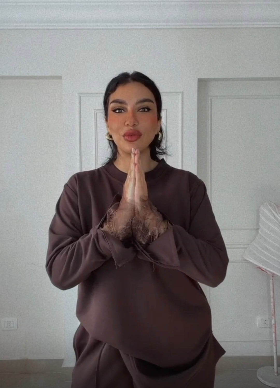 Brown comfy set with lace cuffs