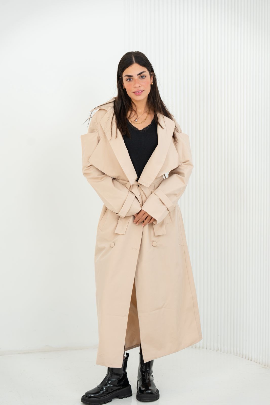 Diva Trench Coat in Cream