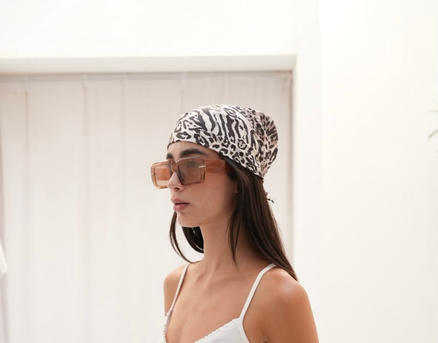 Square scarf