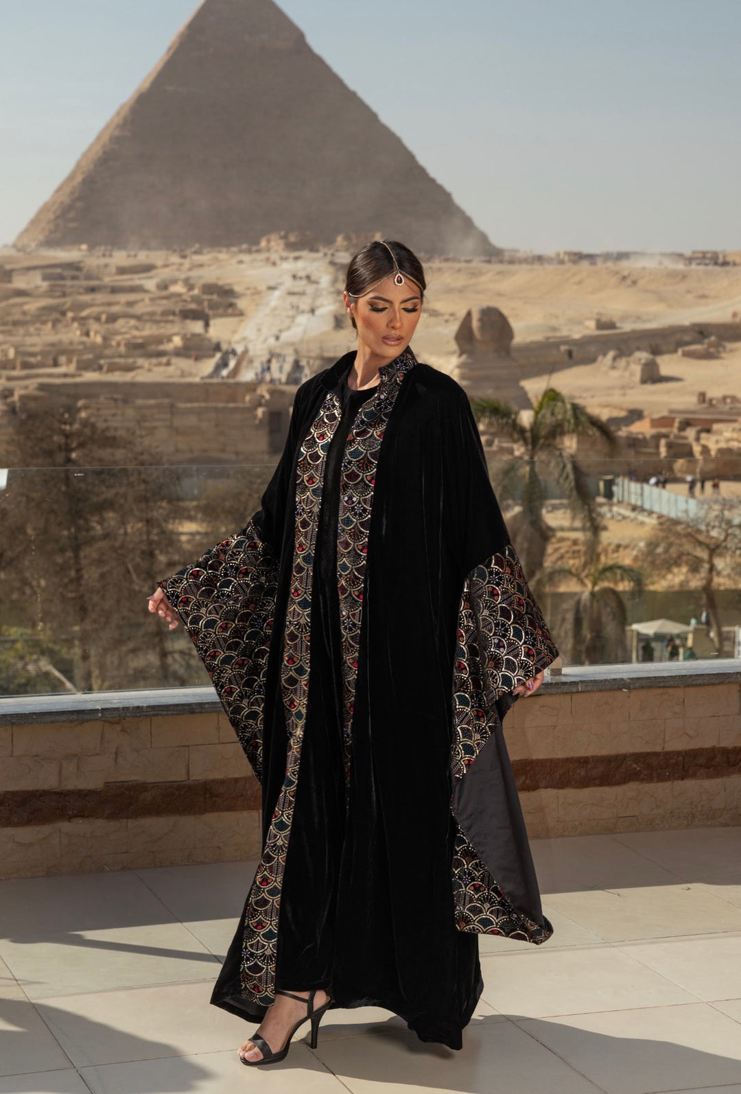 Whisper of infinity kaftan